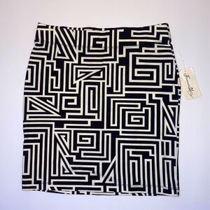 NEW...black and cream short skirt from Forever21 size S (small)
